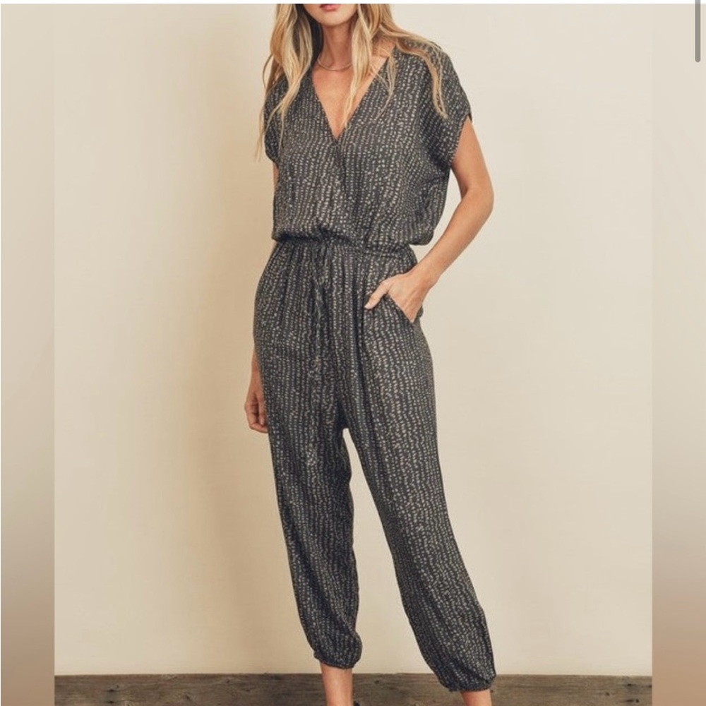 Dress Forum Los Angeles Pebble Print
Jumpsuit-M